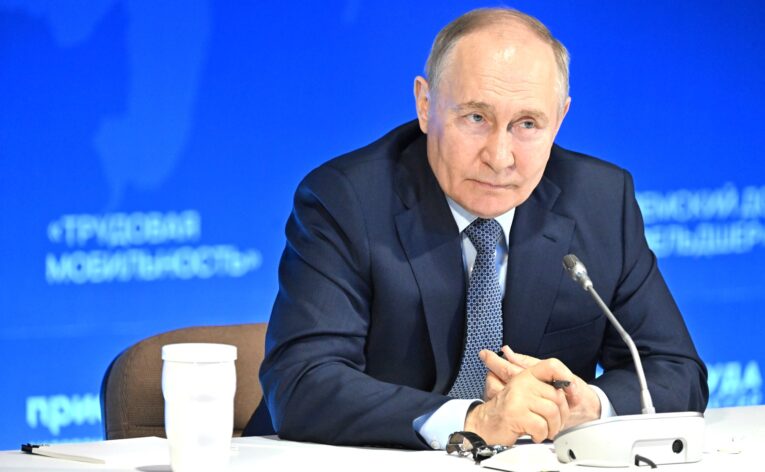 Путин освободил от НДС общепит на упрощенке и патенте
