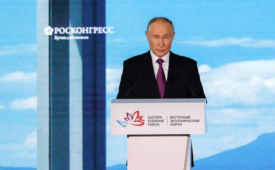 Владимир Путин призвал Госдуму и правительство РФ ускорить работу по созданию международных ТОР