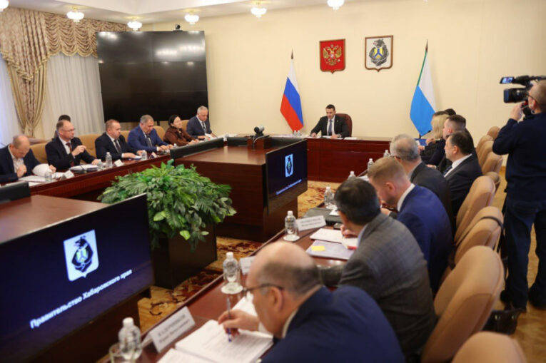 Демешин остался недоволен работой структуры Минстроя Хабаровского края