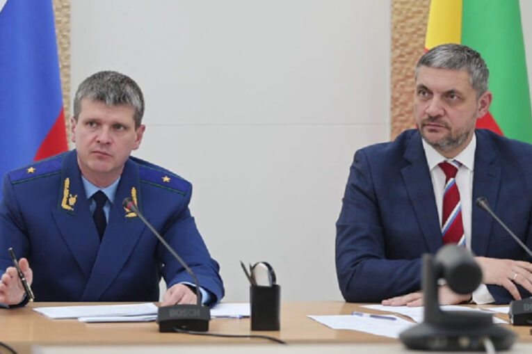 «Министропад» продолжается: Осипов отправил в отставку все правительство Забайкалья