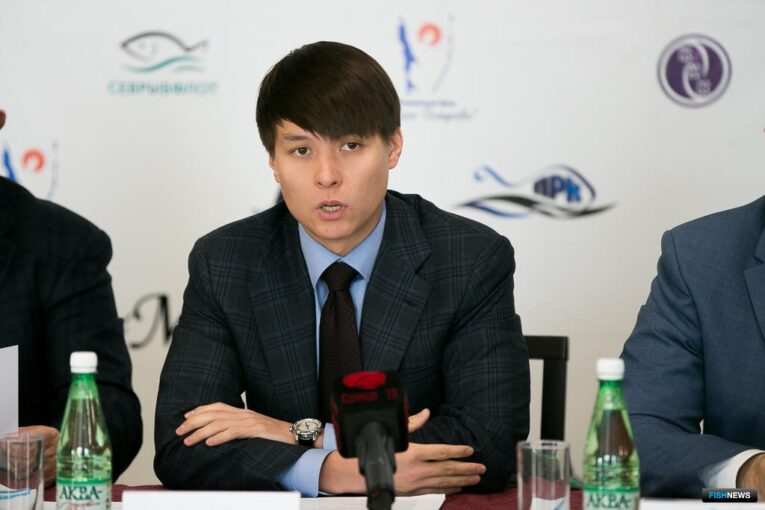 Крабовый король — младший: «титул» переходит по наследству к Александру Кану?