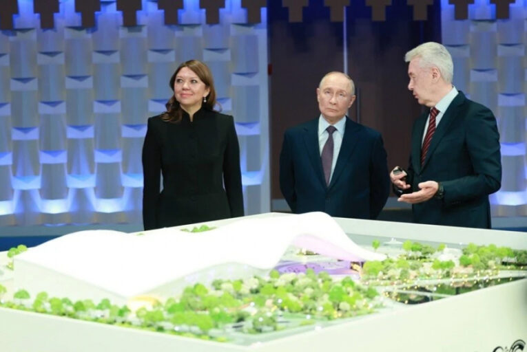 Наццентр “Россия” на Большом Уссурийском представили президенту