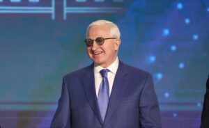 александр шохин