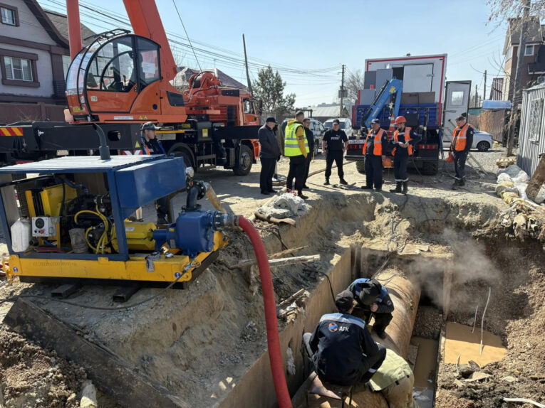 Хабаровск пока остается без тепла и горячей воды