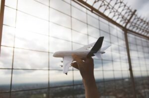 В Магадане бывшего авиачиновника обязали вернуть 58 млн и отправили в колонию